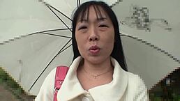 火辣亞洲美女真中美子去男人家親熱做愛