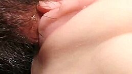 超爱操她光屄，用玩具双插爽翻