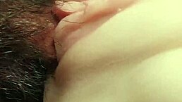 超爱操她光屄，用玩具双插爽翻