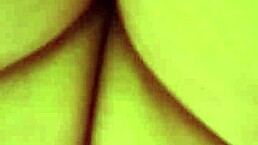 hey i follow this mature bbw milf and lift her skirt up in the street for fun 😏