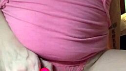 i started rubbing my clit and it led to pissing that shook my legs with a massive orgasm