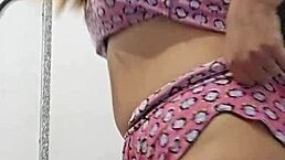 quero dar minha bucetinha de puta, alguém topa me comer de graça? 😏