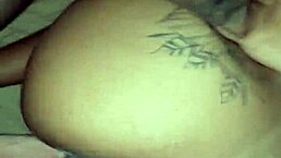 Comendo a gostosa d e gozando no cu