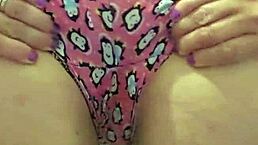 quero dar minha bucetinha de puta, alguém topa me comer de graça? 😏