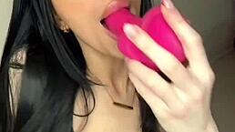 Horny american exchange student, ready for girlfriend experience with toys and squirting?