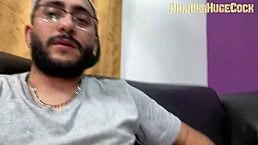 This stunning girl aims to break into the scene by giving me an amazing blowjob to kick things off! 😍👄