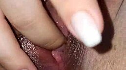 Latina with beautiful wet pussy gets her first squirting fantasy using big dildo! 💦