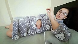 妈呀业余黑妹卧室狗爬猛吸猛操自制POV