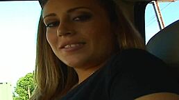 Tonya Hardin Nimmt Einen Riesigen Schwarzen Schwanz in Ihr Kleines Wei�es Loch