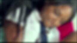 Meu marido e amigo jogam pelada e eu acabo com cuzinho cheio de leite! ⚽🍑💦