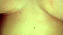 Gordinha delicia shows off her big ass in a captivating display