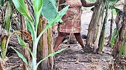 milf evangélica shows off her big buceta while mijando in public homemade style