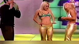 I remember that wild Team Ronaldinhas striptease from super positive 2001, tearing off clothes in Brazilian style that got me so emotional and hooked.