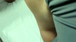 coroa gordinha gostosa bucetuda traindo o marido corno com ele assistindo a mostrano na webcam