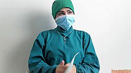 Hey, loving this latex gloves fetish asmr session with the nurse and patient in hospital costumes.