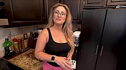 Girlfriend's HOT MOM Jasper Nyx Joins for Doggystyle and Blowjob in Bedroom Fun