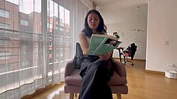 Blonde and her ex-girlfriend end up in amateur homemade lesbian action, fingering and scissoring wet pussies until female ejaculation as sensual bisexual putas.