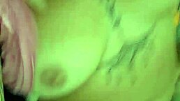 ele depositou todo o estoque de porra dentro de mim, filling her with huge creampie in intense vaginal action.