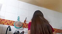 I fantasize as tia puta latina colombiana masturbates her big pussy in leggings for hijastro