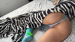 Nunca PULE ESSE VIDEO of TEEN BRUNETTE with BIG ASS PUSSY and BIG TITS taking BIG COCK in BEDROOM homemade fetish