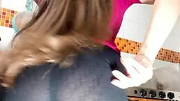 I fantasize as tia puta latina colombiana masturbates her big pussy in leggings for hijastro