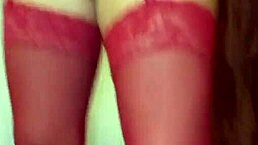 小白妞干嘛给操爽男孩秀骚货身材