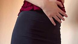 Cute Petite 18+ Amateur Girl Fingers to Orgasm! Then Dildo Fucks Wet Shaved Pussy - Maiskii