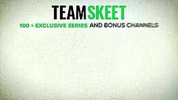 oh man i cant believe cougar stepmom lucky starr gives me this thigh-melting massage finding my huge cock and rides me wild