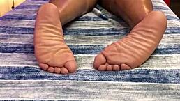 I had so much fun with this sexy chocolate queen i made her melt i gave her a massage and spread her sexy thick black ass check out my other videos