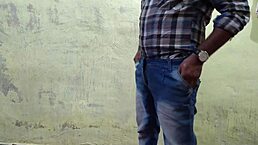 Pink saree bhabhi looks amazing, won't you tear her big tits pussy on Australian ranch today?