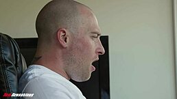 Skinny stepsis catches bro masturbating and gives a handjob before wet pussy fucking in doggystyle with big cock