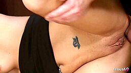 小个黑发18岁Lucy Bell首秀肛交双插MMF