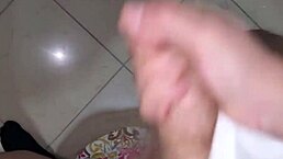 ANSIMA E GEME CAZZO ENORME SBORRA - APRI LA BOCCA E BEVI IL MIO SPERMA!