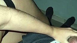 não aguentei só olhar pra essa rola tive que bater uma pra ele?