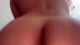 Mi cuñada entra a mi habitación y me da su culote 😏