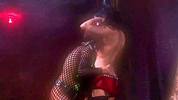 金发美女女同趴体 发光玩具湿舔狂欢！🌟👩‍❤️‍💋‍👩