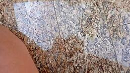 Batendo uma e dando uma enorme gozada quem quer tomar minha porra direto da fonte? 😏