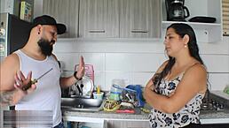 抓老公出轨报复操他请的水管工