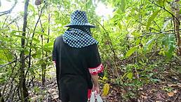 สาวไทยเดินเล่นโชว์หีริมทาง เสียงไทยชัด