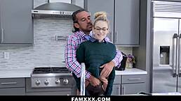 嘿继女学继爸严格规矩FamXXX调教😏