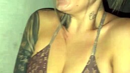 he fucked her hard on the paulista streets making her pussy all scraped up in public