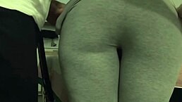 ¡Me Quiero Follar El Gran Culo De Mi Hermanastra! Nalgadas Y Frotando Sin Penetración En Lencería Al Aire Libre.