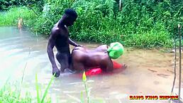 Amateur Horny Ebony Milf Rides Big Black Cock In Outdoor Doggystyle Hardcore Leading To Creampie In Local Stream