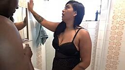 Minha xana aberta prazer e dor com o pau gigante dele