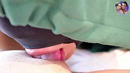 邪恶淫荡护士人妻被巨屌保姆舔逼狂叫！