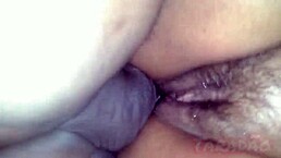 看这骚货毛黑逼吞手拳到高潮