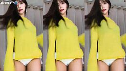 Korean Girl Dances Sexy With Big Tits And Cute Moves