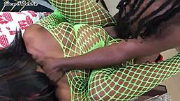 he pays 100 bucks for rough pussy pounding on pretty amateur babe