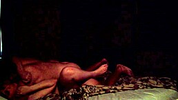 嘿，看这对饥渴夫妻酒店偷拍猛干？