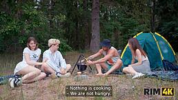 两个害羞俄罗斯18+露营妹激烈舔肛清理